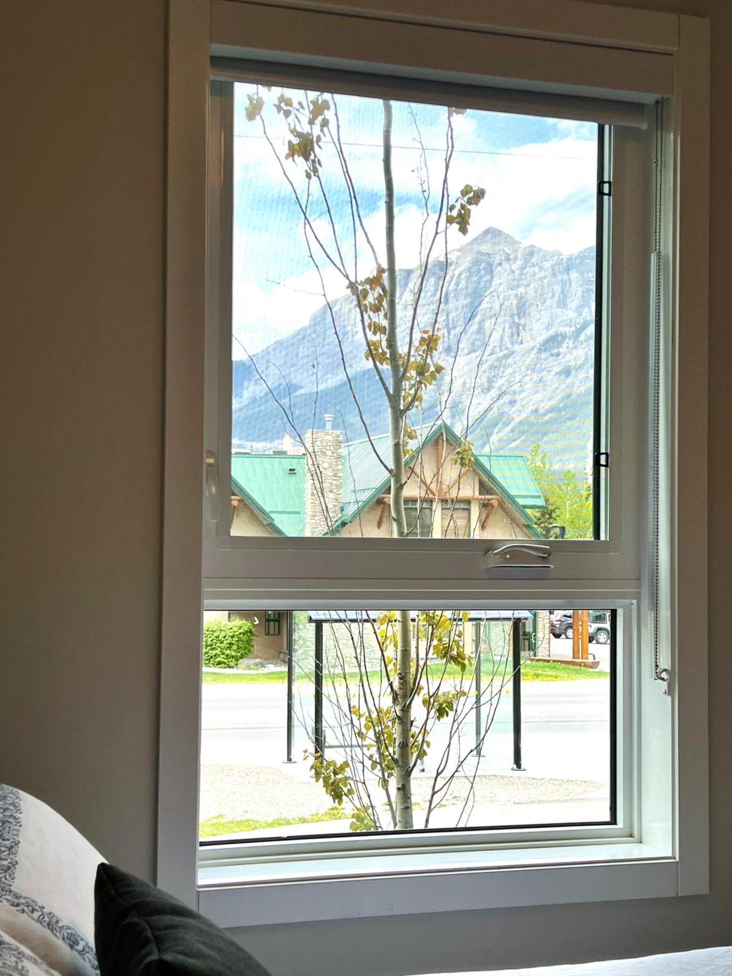 Brand New 2br With Outdoor Swimming Pool And Hot Tub